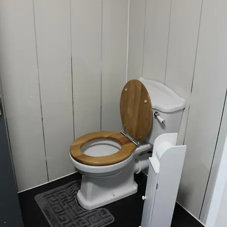 Donegal Lodgings - Apt 3 - Br En-suite 多尼戈尔