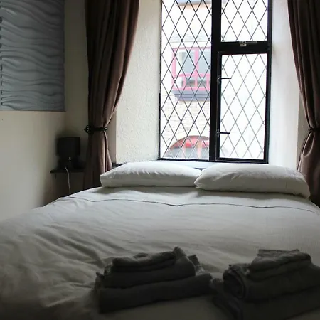 Donegal Lodgings - Apt 3 - Br En-suite * 多尼戈尔